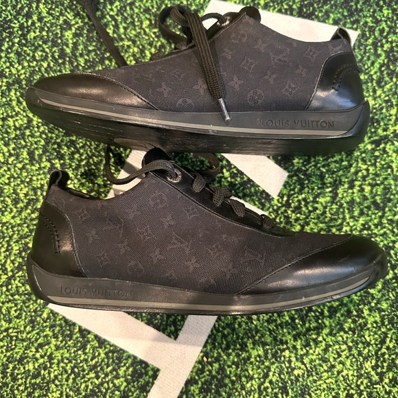 Louis vuitton black monogram leather canvas Trainers/ Shoes Men’s size 9US/39EU - Picture 2 of 7